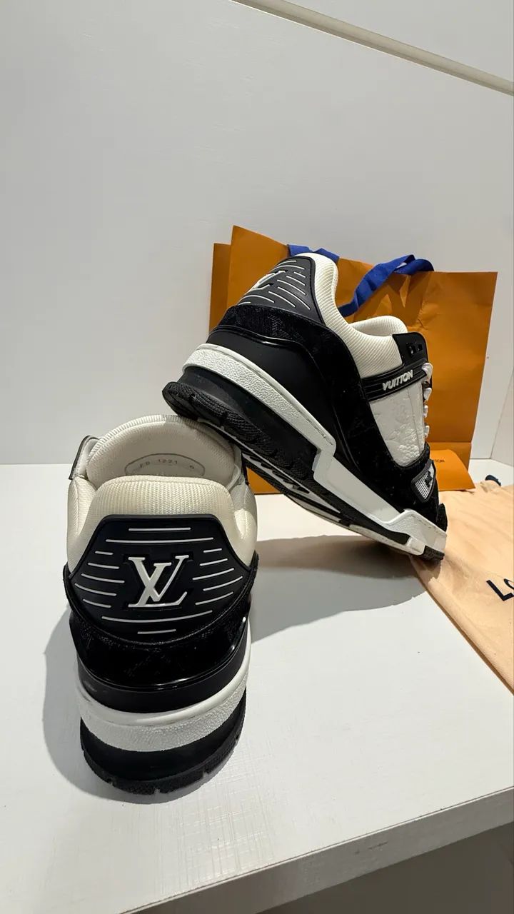 Sneaker LV TRAINER - Clone - Usado 2 vezes - Foto 2