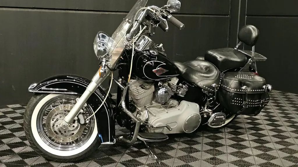 HERITAGE SOFTAIL CLASSIC FLSTC 2009 Preta - Foto 3