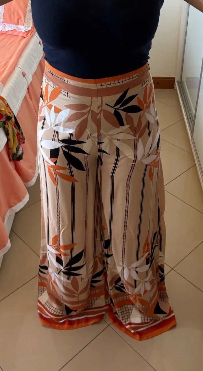 Calça tamanho M sem uso 