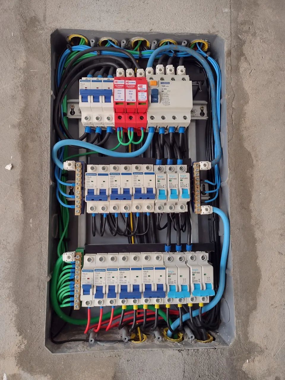 SERVIÇOS ELÉTRICOS PROFISSIONAL  - Foto 2