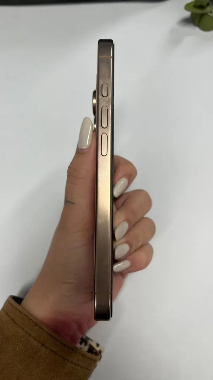 Iphone 16 Pro 128 GB - Foto 2