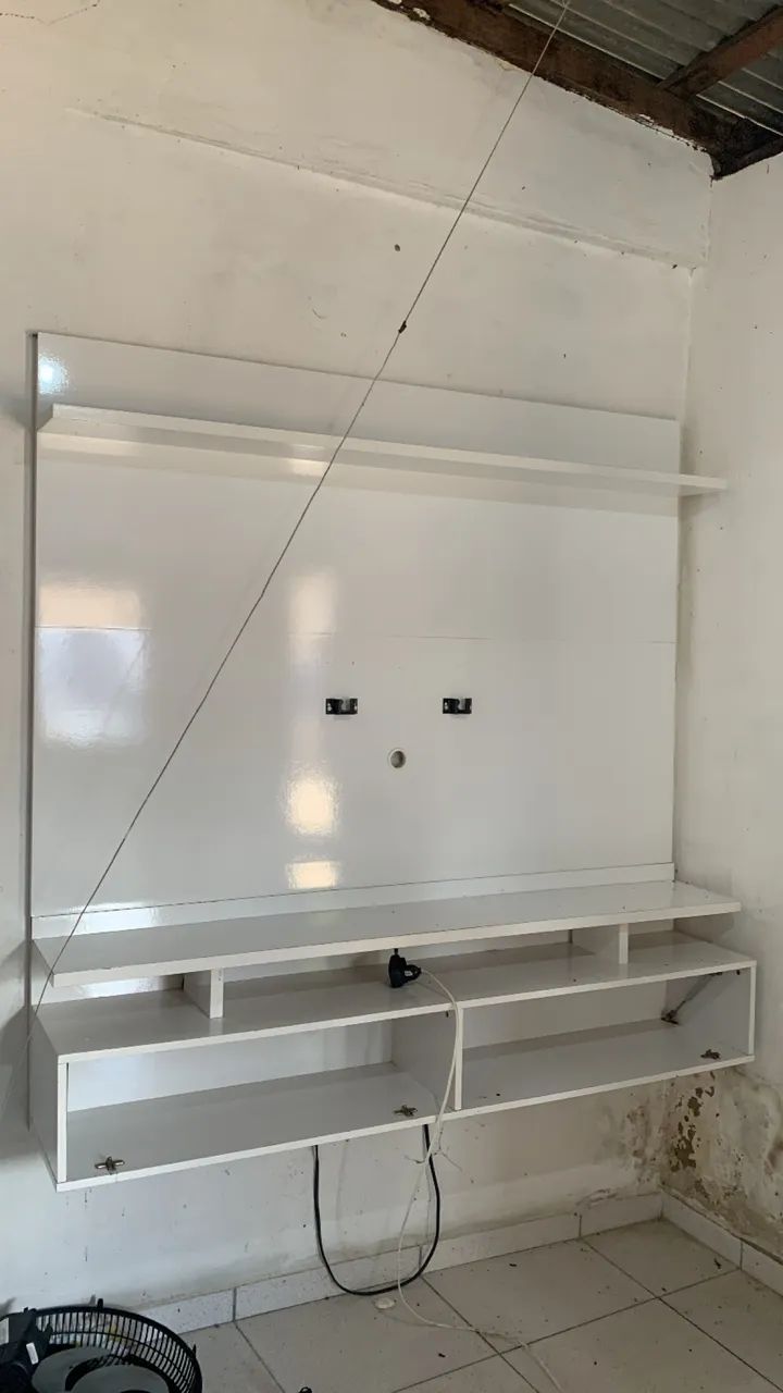 Painel branco com suporte para tv  - Foto 4