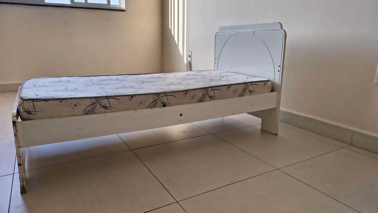 Cama infantil + Colchão 