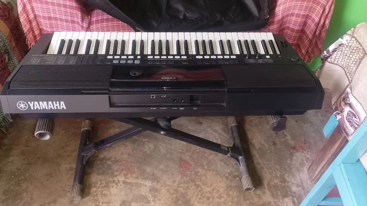 Teclado yamaha psr e433 novinho  - Foto 5