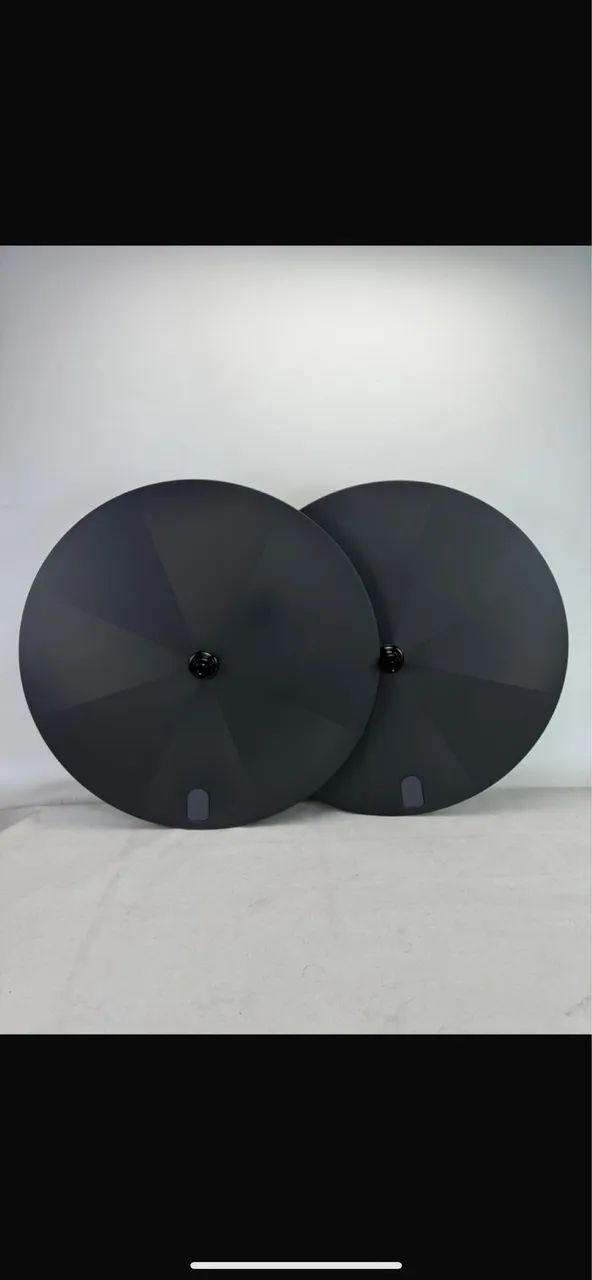 Roda fechada com cubo de cerâmica nova!! 
