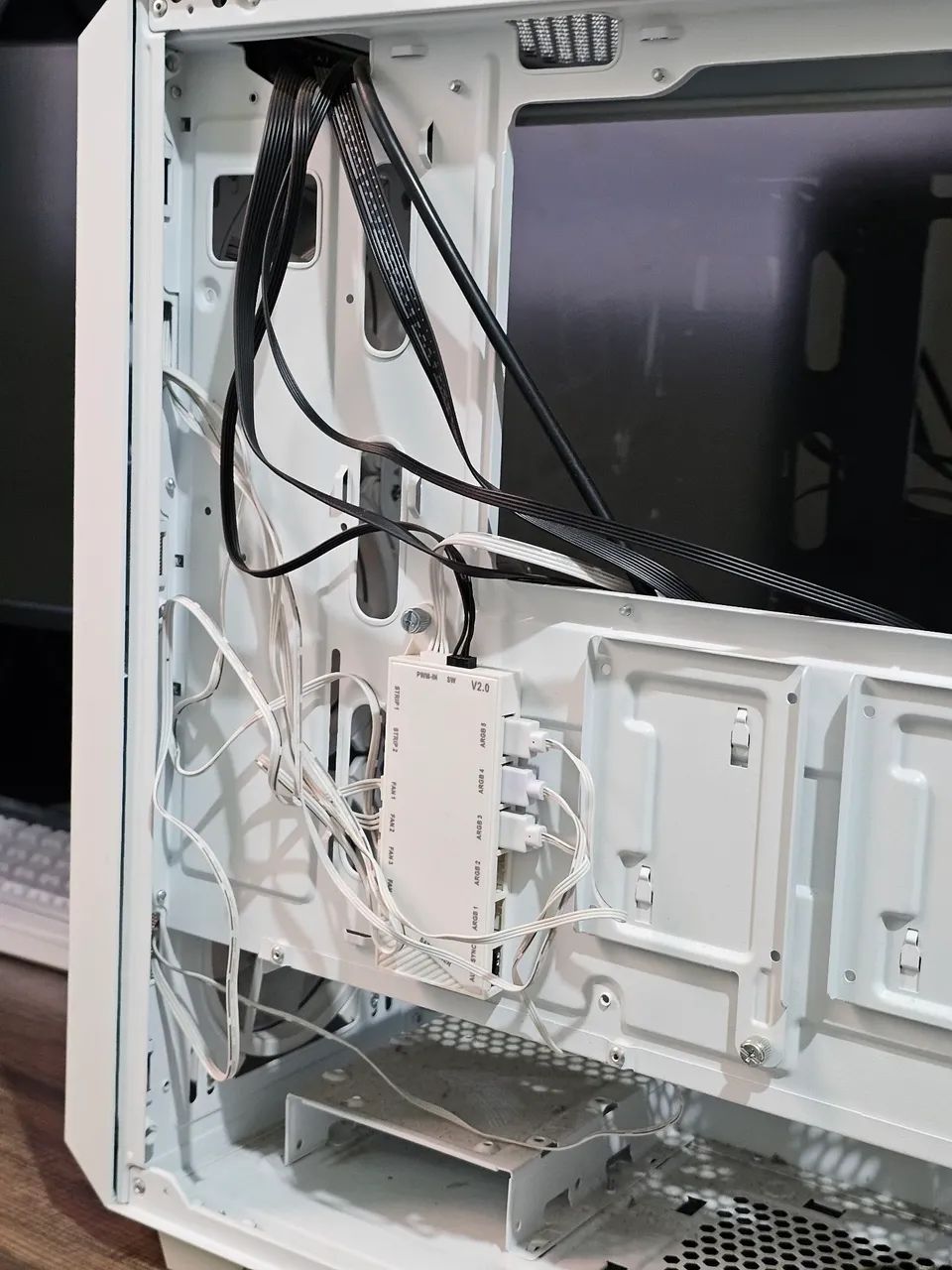 Gabinete gamer gamemax revolt - Foto 4