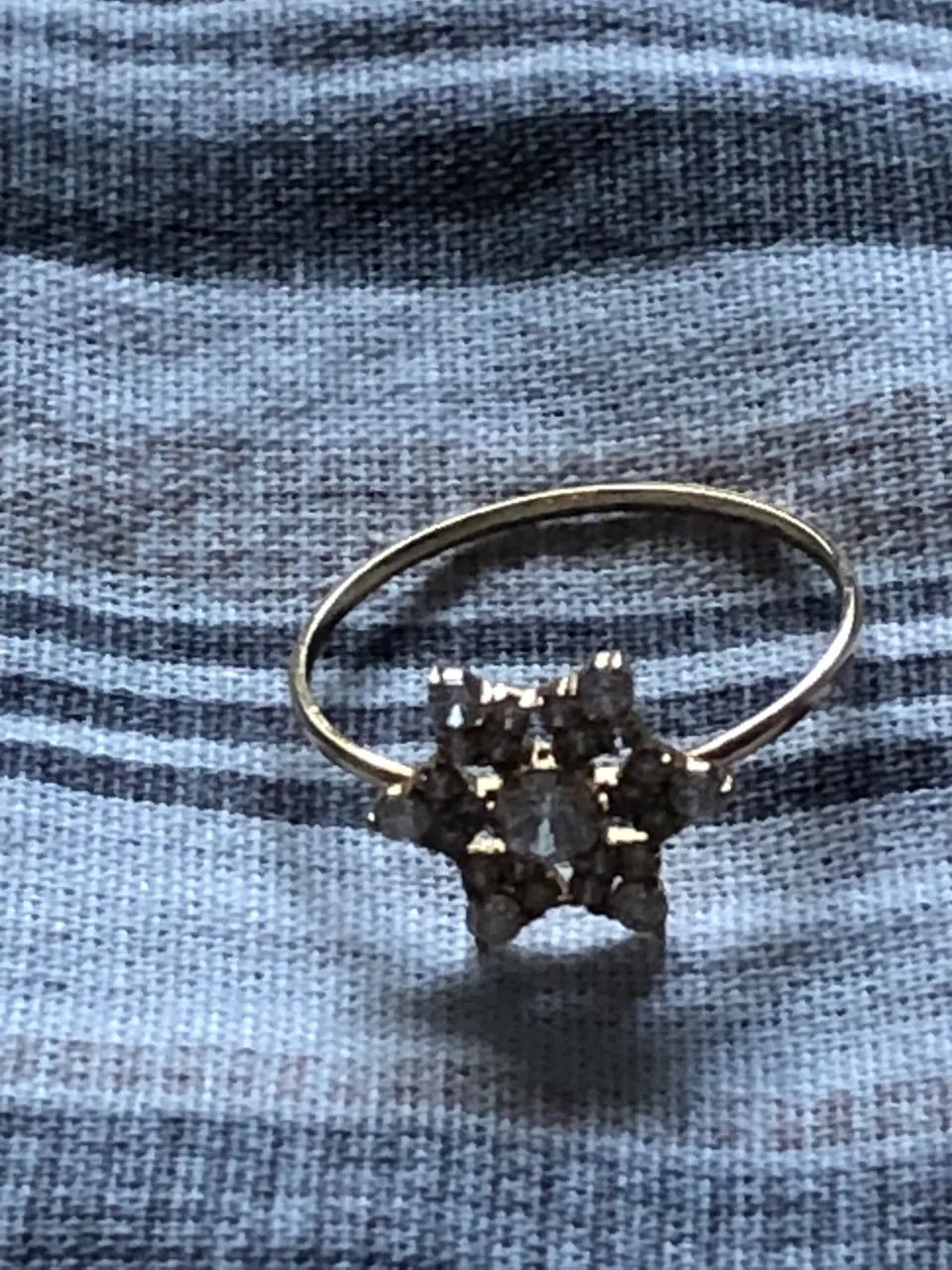 Vendo um anel de ouro com diamantes  - Foto 3
