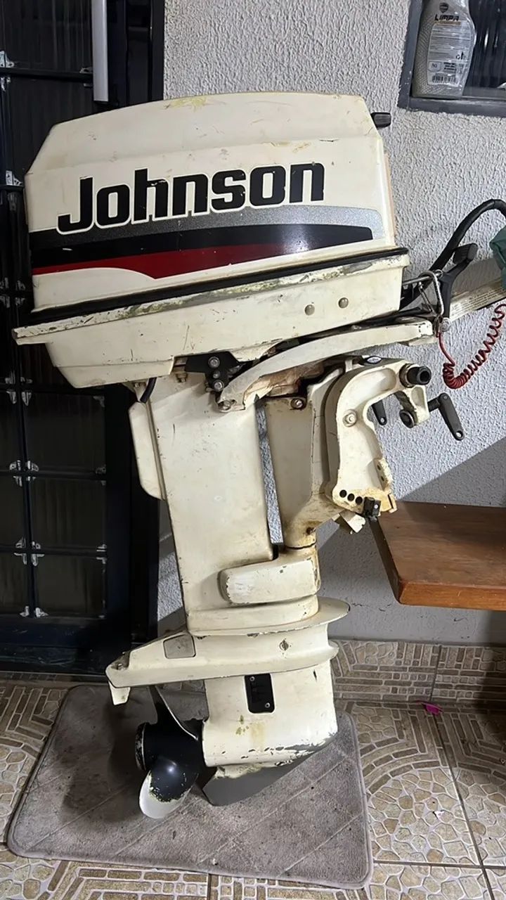 MOTOR 25HP JOHNSON 2001 COM PARTIDA ELETRICA - Foto 3