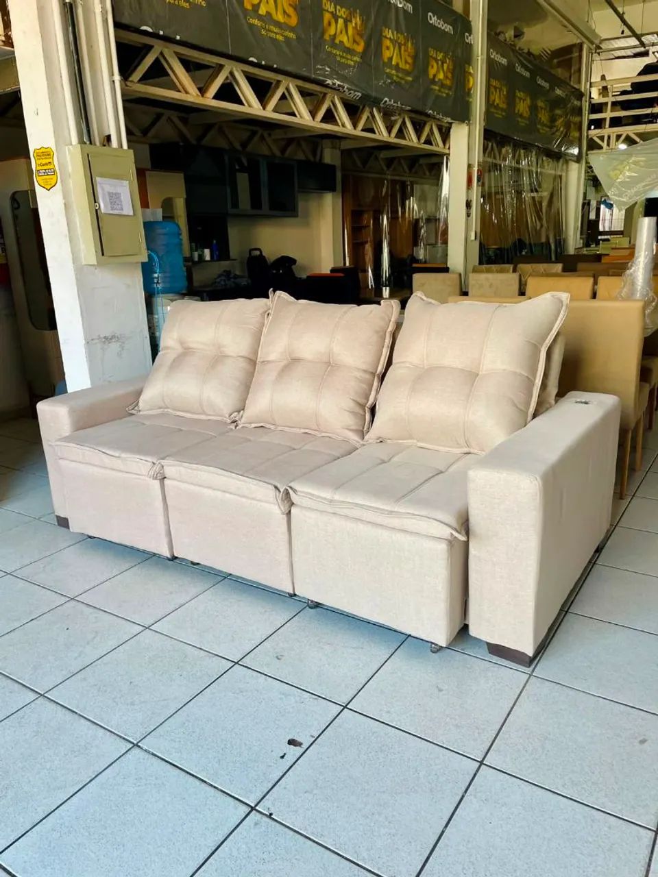 Sofá  retrátil e reclinável  luxuoso 