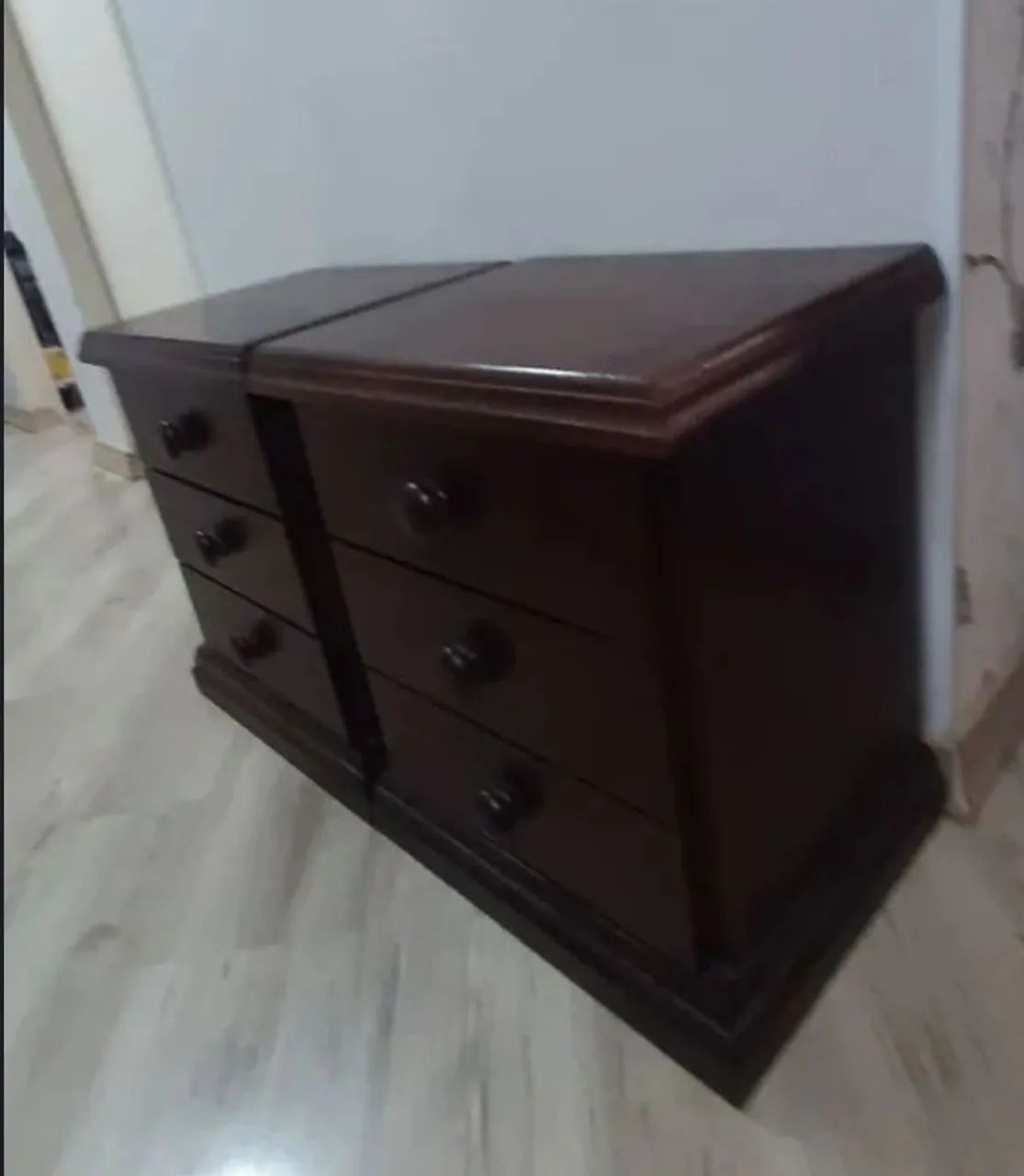 Mesa de cabeceira imbuia maciça - Foto 2