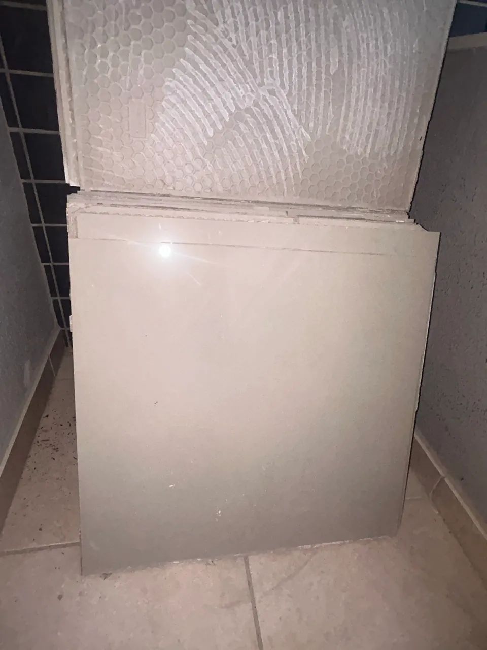 Porcelanato polido 60x60 cor bege 38m2