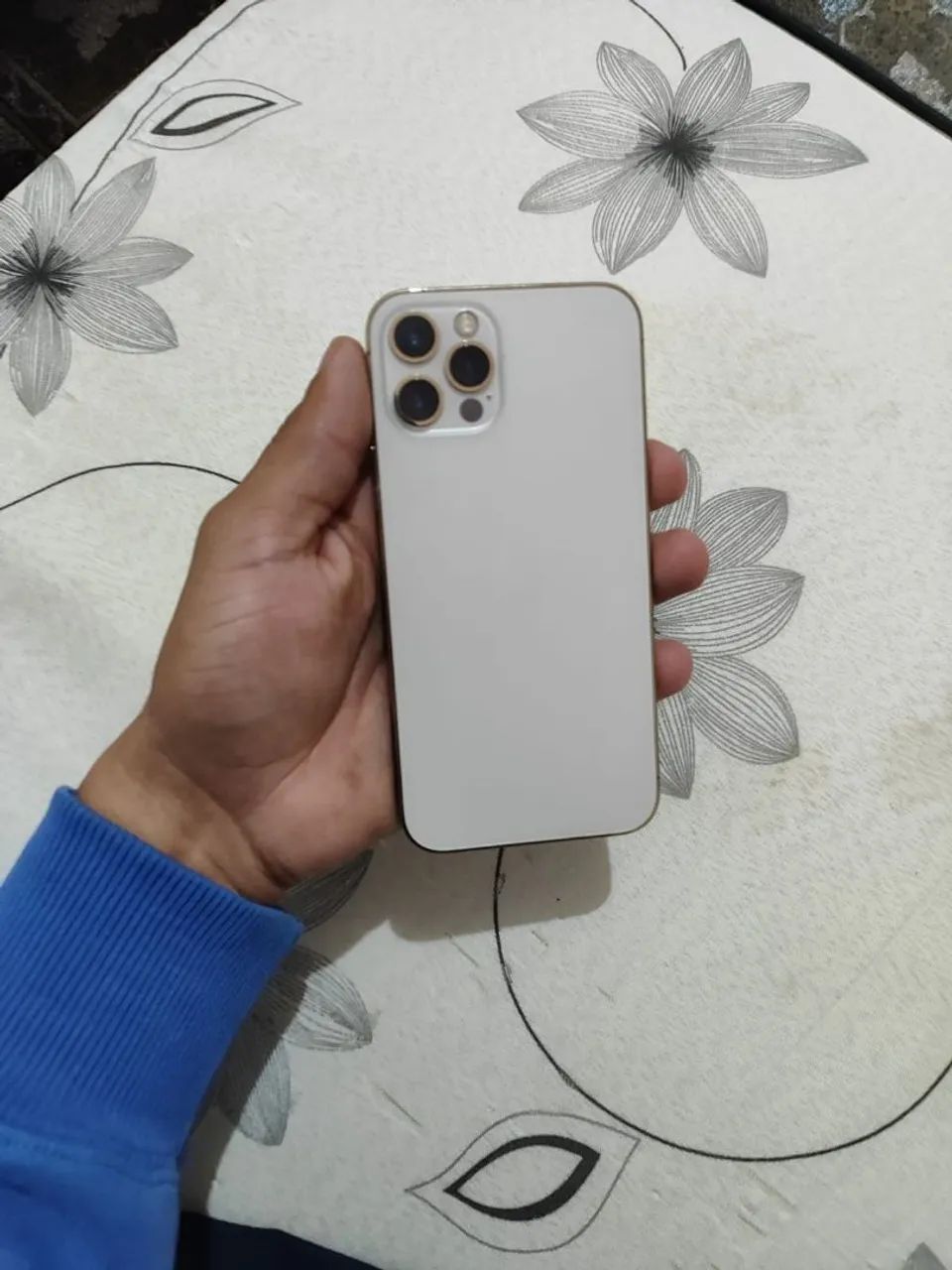 iPhone 12 pro max semi novo 