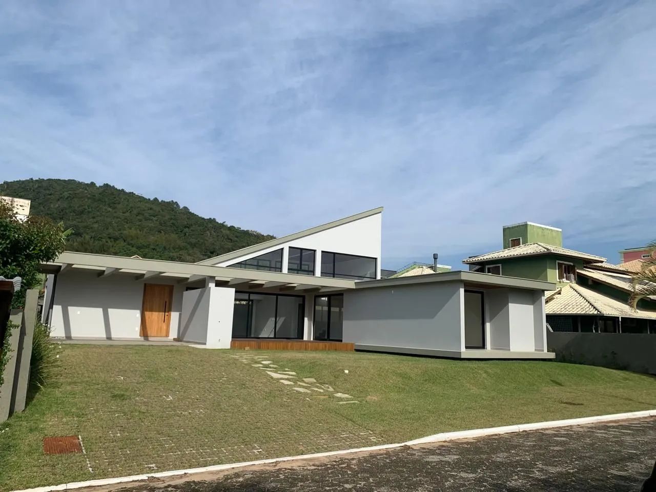 Casa com 3 suíte no Campeche em Florianópolis.