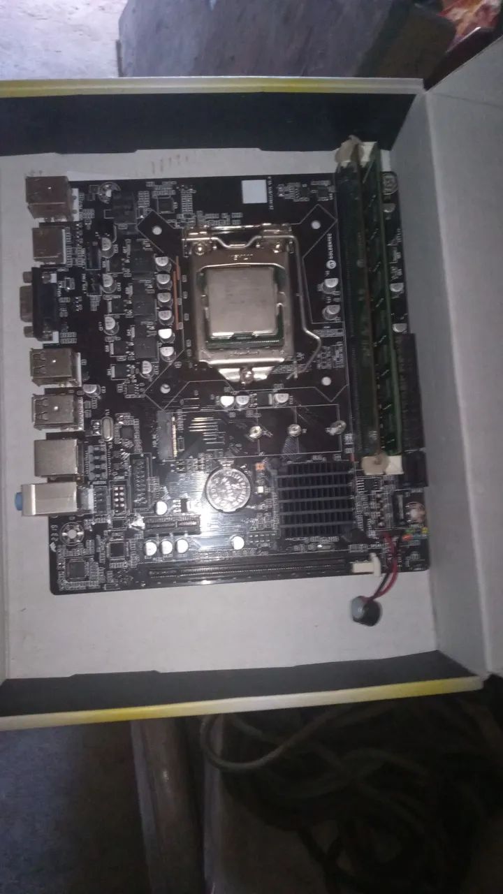 VENDO PLACA MAE H61 NA CAIXA 