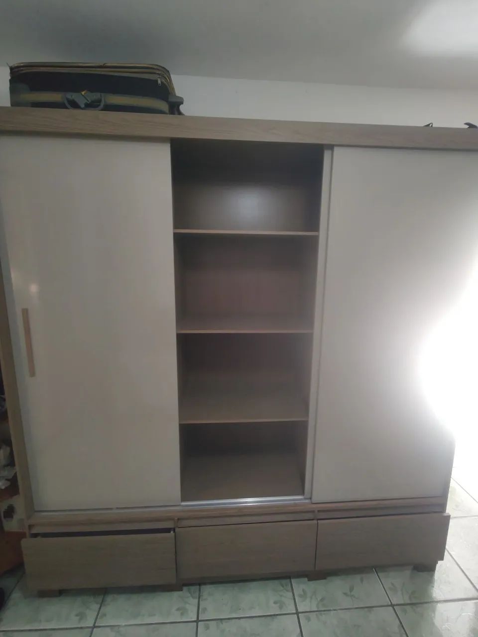Guarda roupa 3 portas perfeito estado