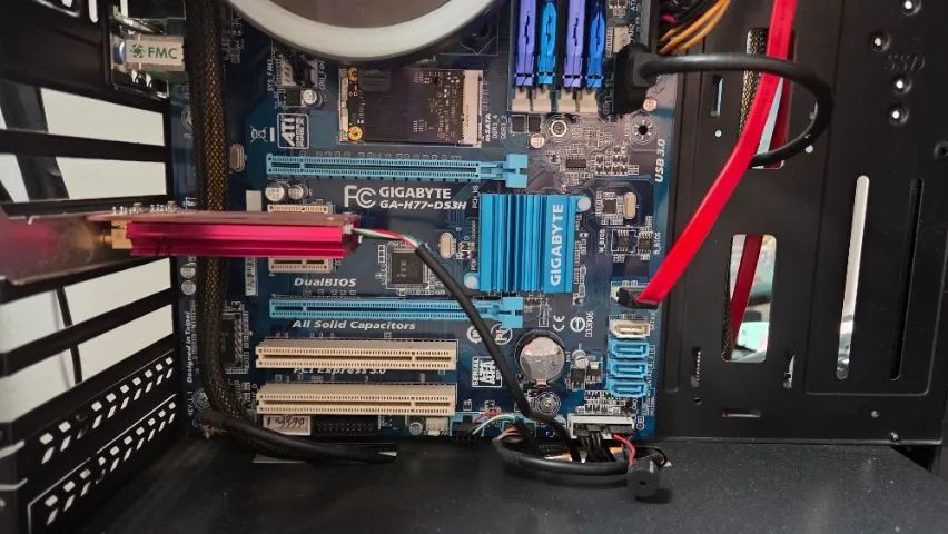 Placa Mãe Gigabyte Ga-h77-ds3h Lga 1155 - Foto 2