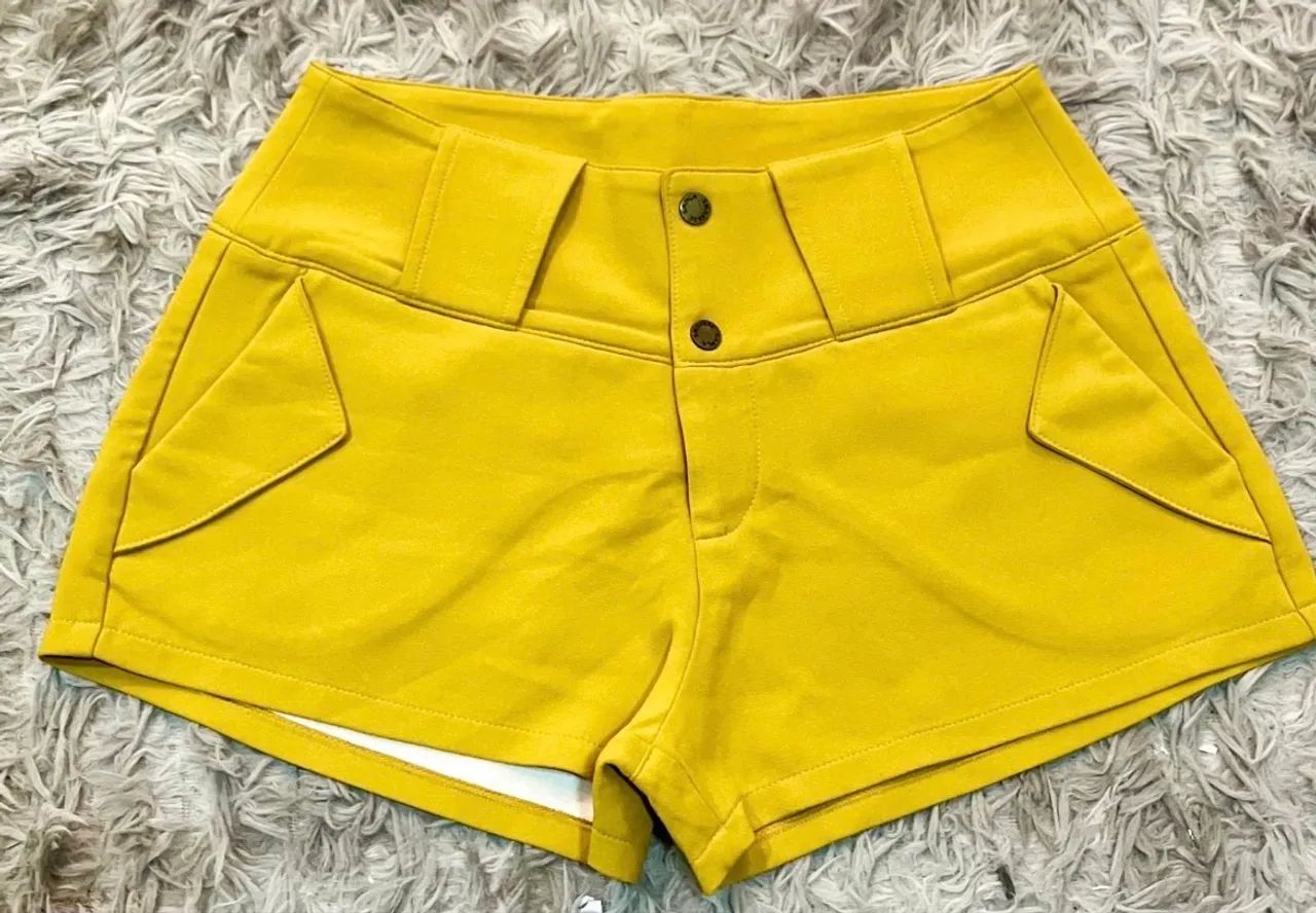 Shorts curto cor mostarda - Lança Perfume  - Foto 2