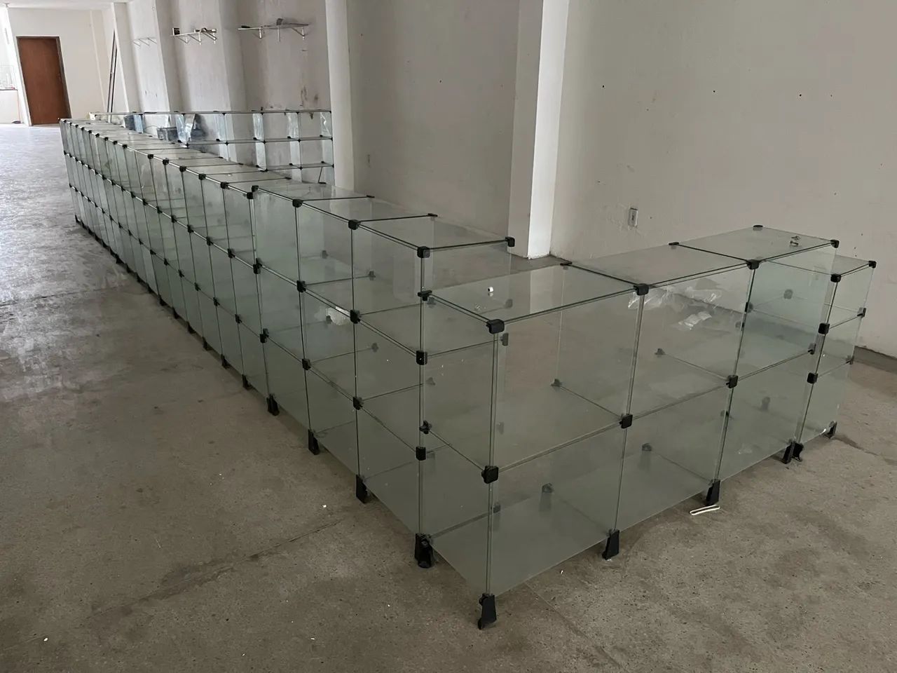 Balcão modular em vidro com 6 metros - Foto 4