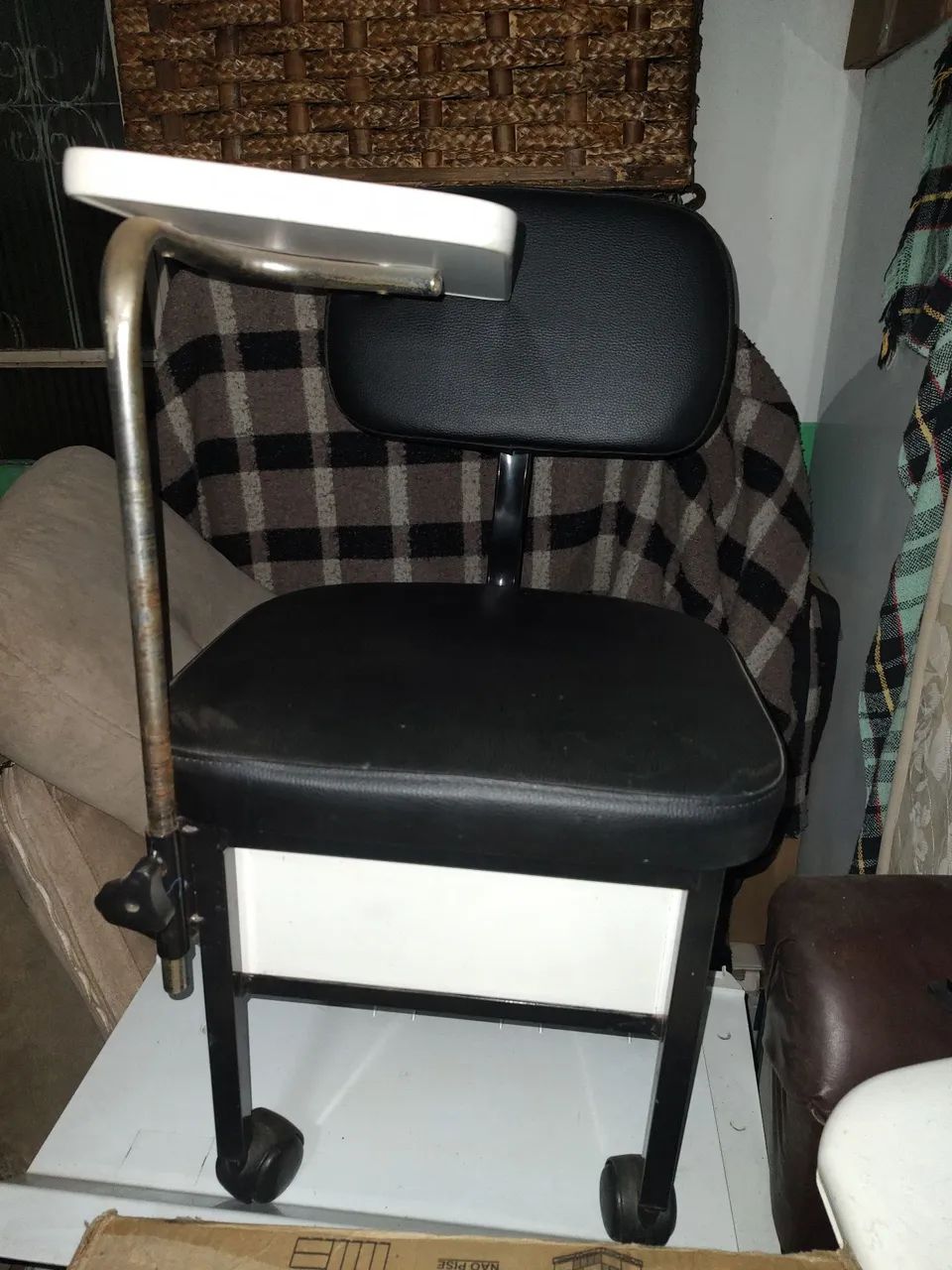 Cadeira manicure  - Foto 3