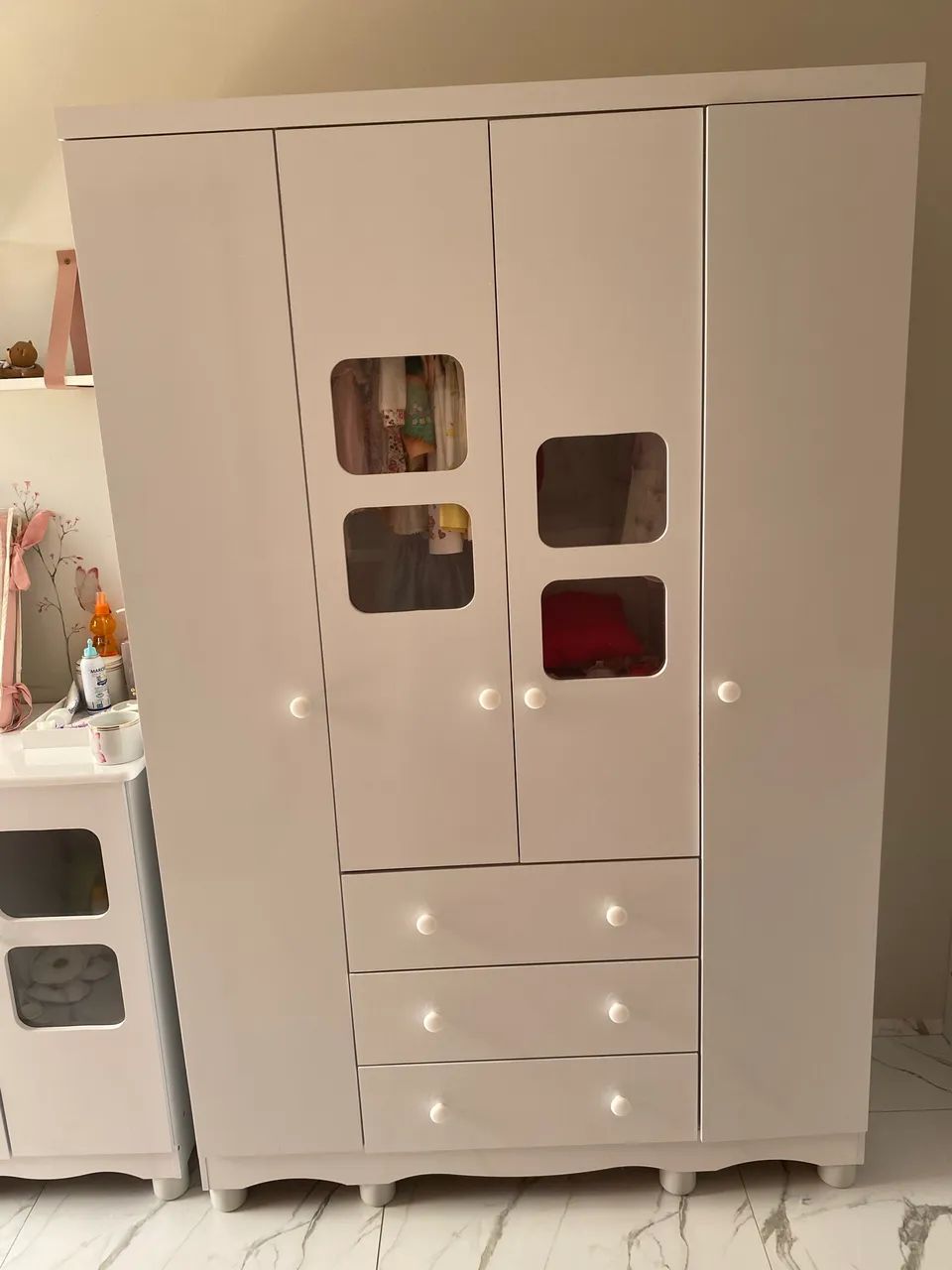 Quarto de bebê completo - Guarda roupa, cômoda e berço americano - Foto 3