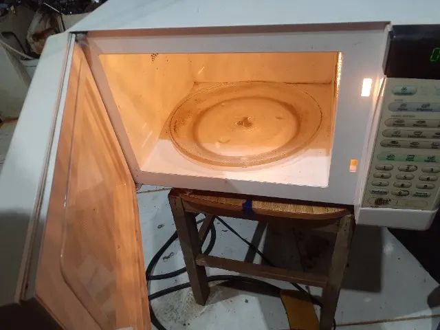 Pra Hoooje. Microondas.