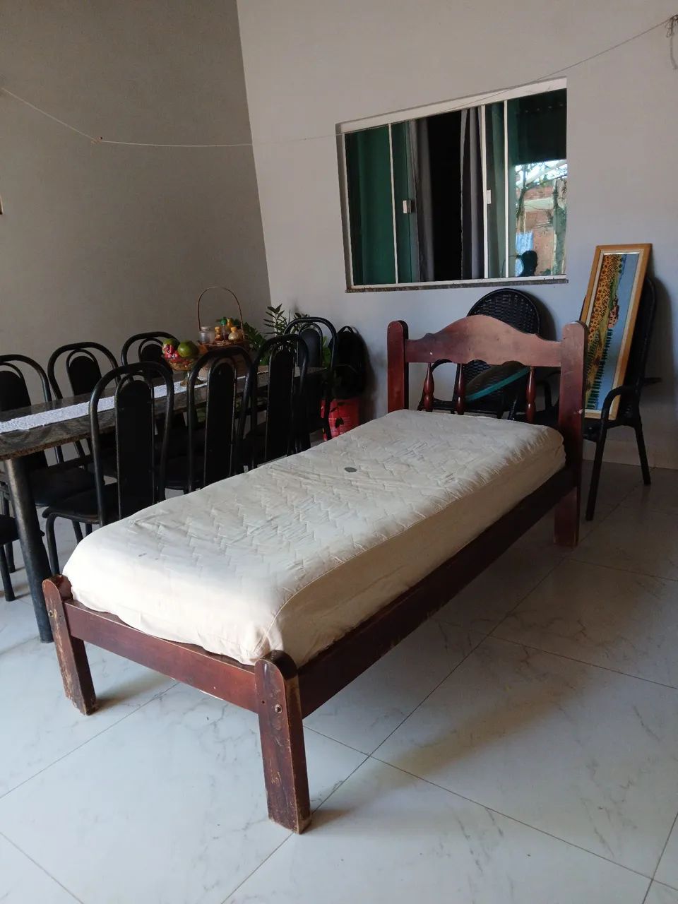 Cama de solteiro com colchão