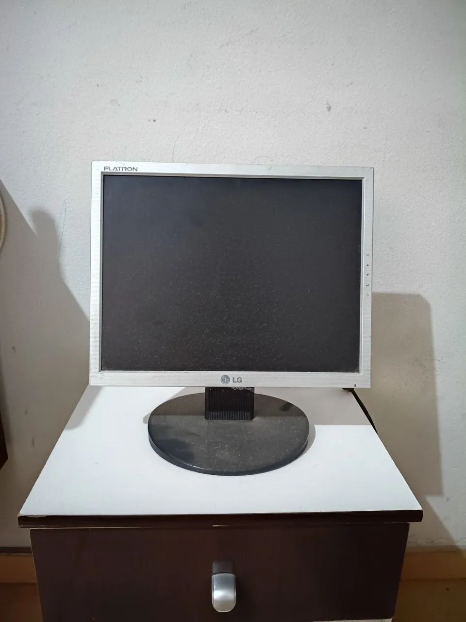 Monitor de Computador - APENAS PARA RETIRADA DE PEÇAS - Foto 2