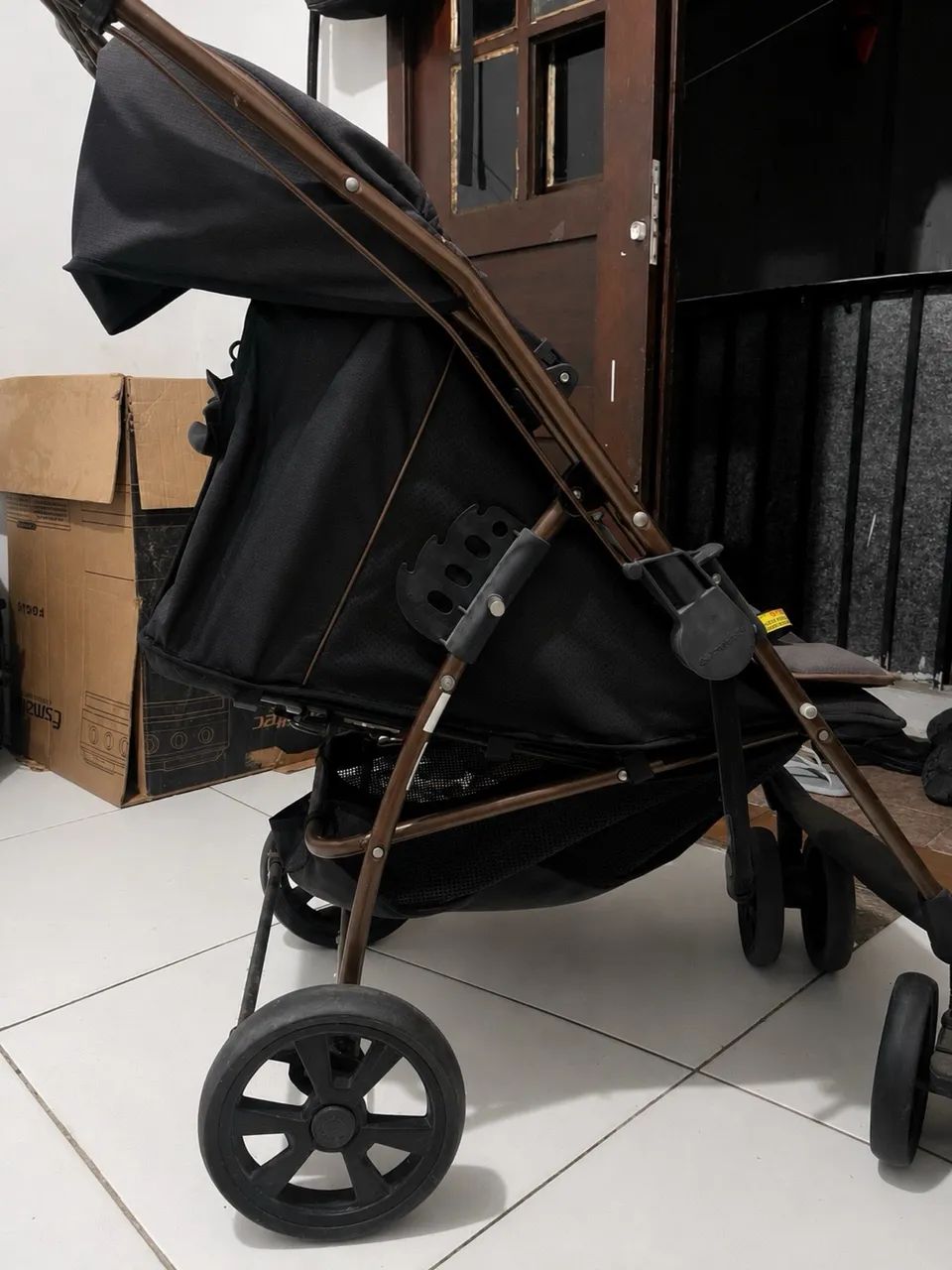 Carrinho de bebê burigotto funcionando perfeitamente 
