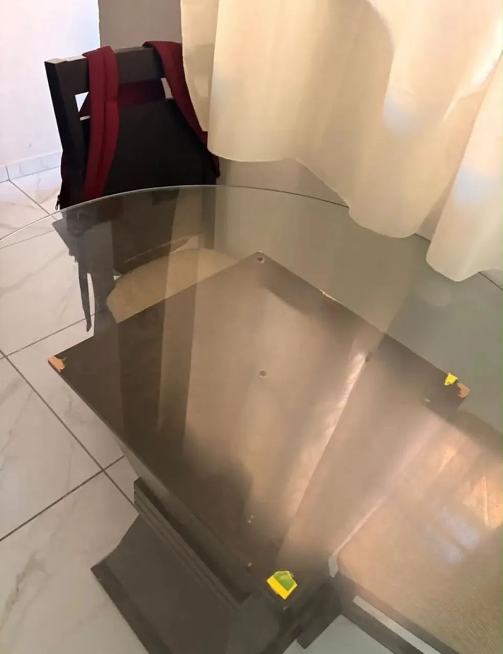 Mesa de vidro com duas cadeiras  - Foto 5