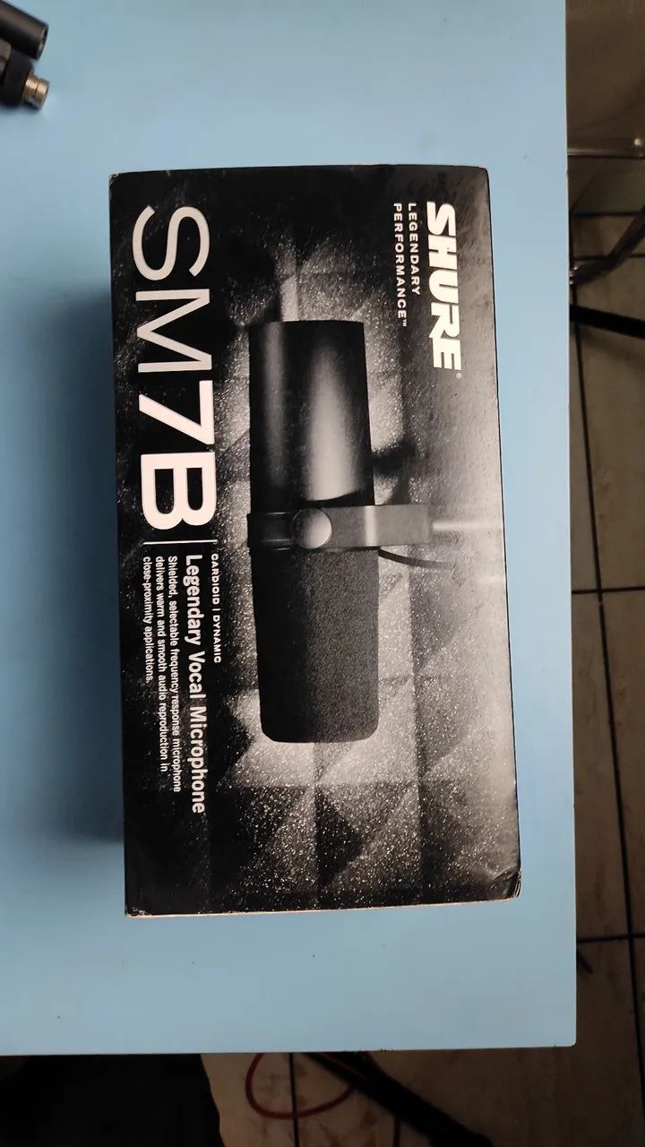 Microfone Dinâmico Shure Sm7b + Braço articulado + Cabo XLR - Foto 2