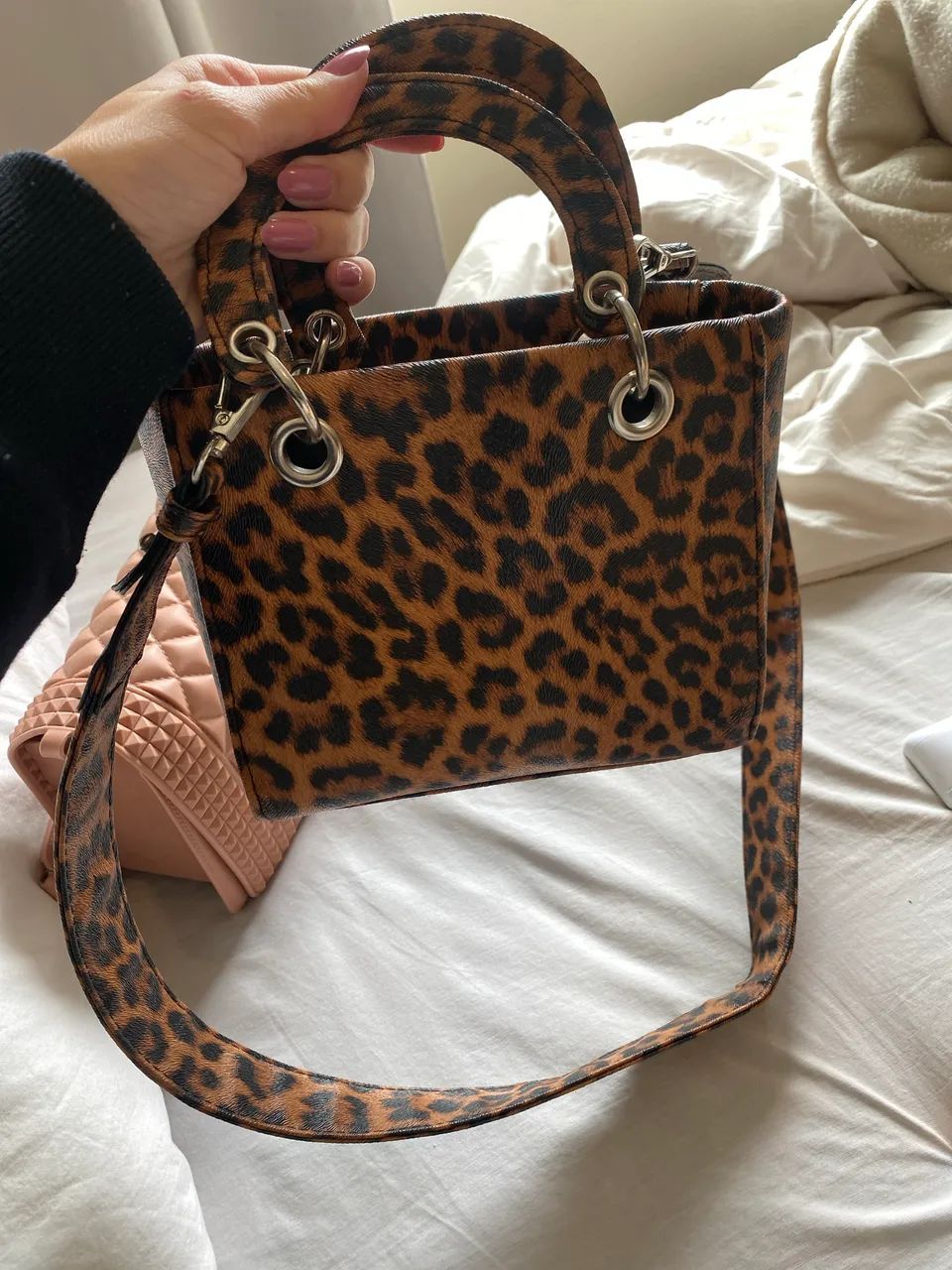 BOLSAS SANTA LOLLA E RENNER  - Foto 4