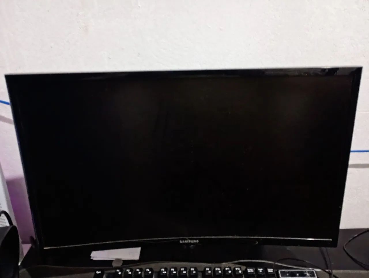 Monitor 24" Samsung curvo excelente sem novidades 