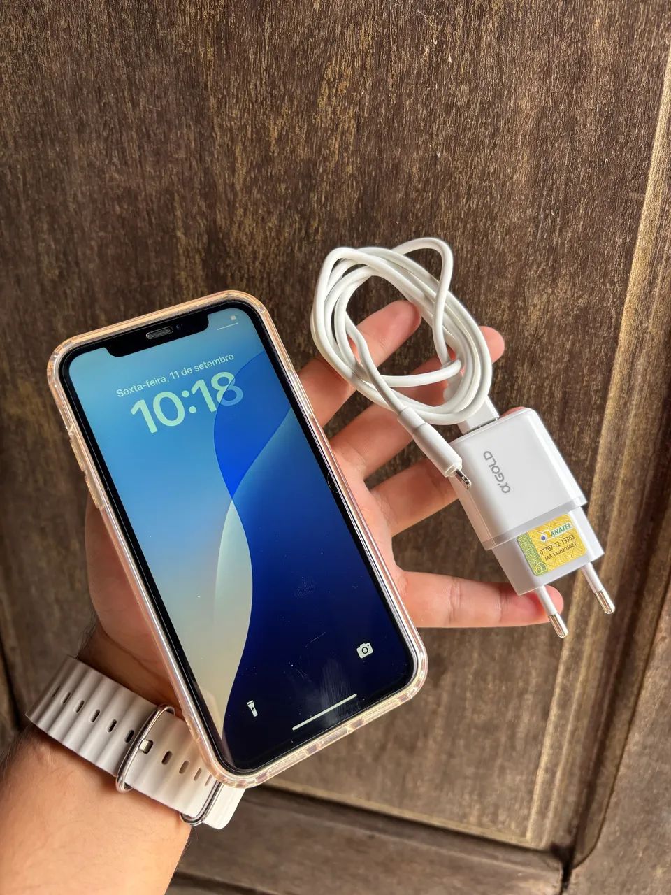 iPhone XR amarelo 64 GB