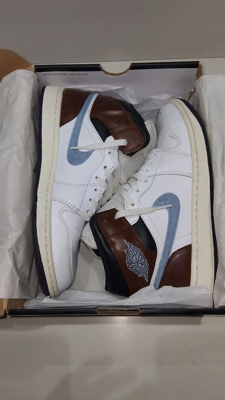jordan 1 mid Brown Blue 