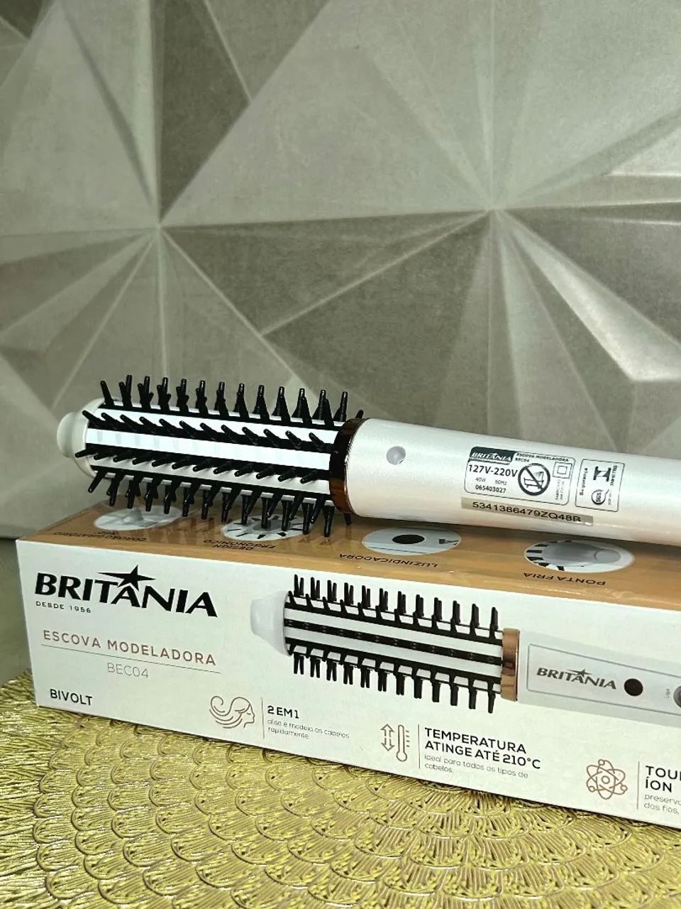 Escova Modeladora Britânia 2 em 1 Bivolt - Foto 4