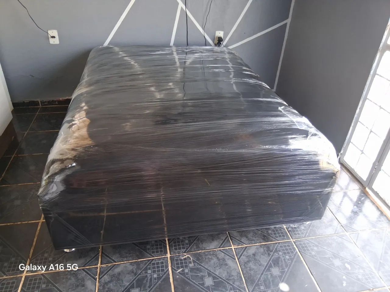 Cama Box Casal De Molas Muito Confortável  - Foto 3