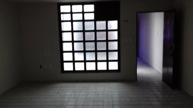 Prédio Comercial com 06 salas na Avenida Tomás Espíndola, Farol - Foto 3