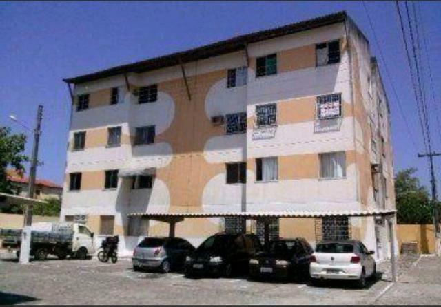 Apartamento com reforma no Cond. Canoas no Conjunto Augusto Franco