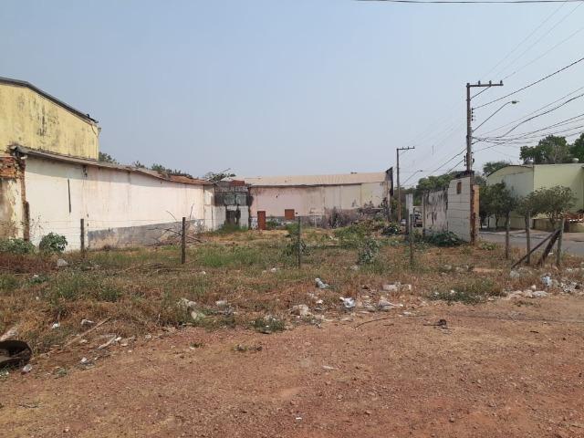 Alugo terreno e barracão comercial perto ufmt, lote com 1.050 m² - Foto 4