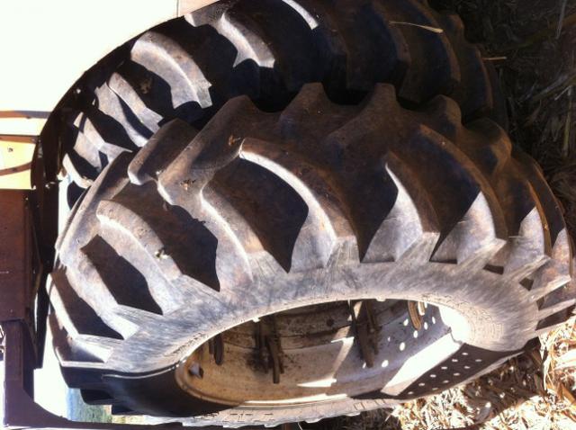 Colheitadeira Valtra 6500 - plataforma de 25 pes - Impecavel!!! - Foto 4