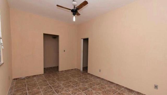 Excelente casa grande, 2 quartos,varanda, terraço - Foto 8