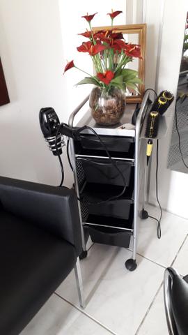 Vendo carrinho auxiliar com tomada de cabeleireiro