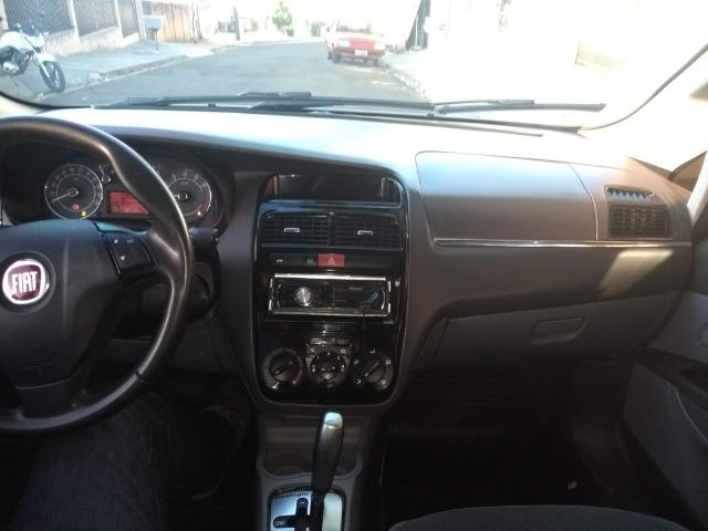 Fiat Linea HLX 2010 baixo KM rodado, selado Placa A 2019 Pago - Foto 10