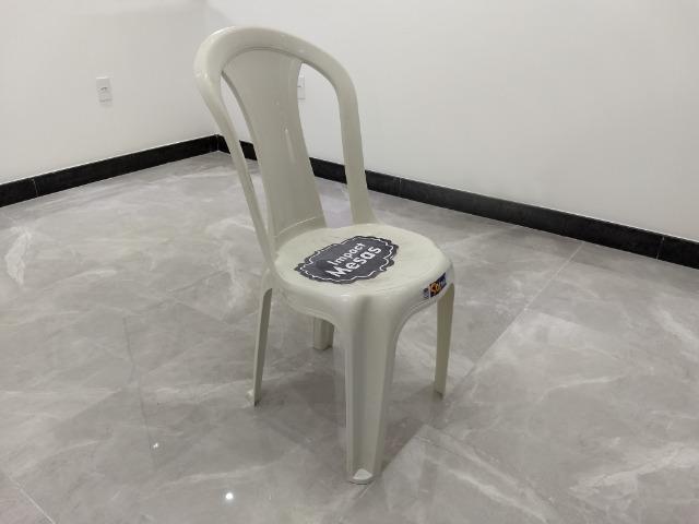 Cadeira de Plástico - Bistrô - Foto 2