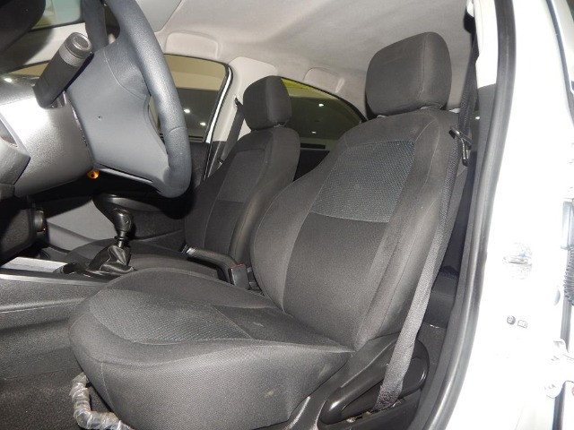 Chevrolet Onix 1.0 Mpfi Joy 8v Flex 4p Completo Impecável - Foto 14