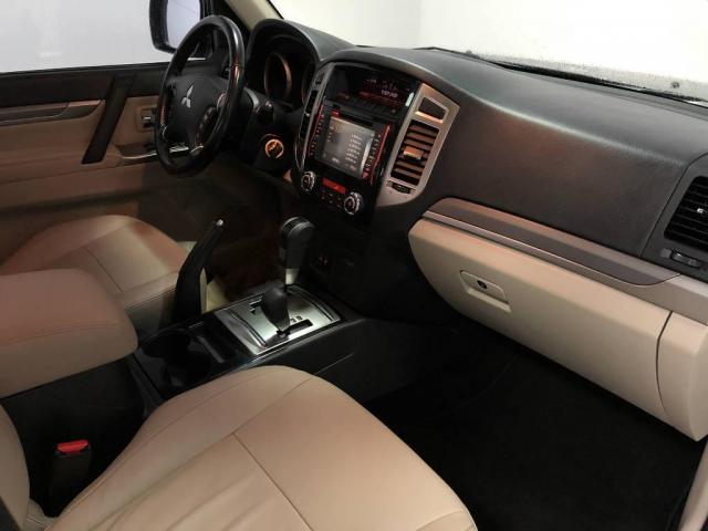Mitsubishi Pajero Full Full 3.2 HPE 4x4 AT 7 Lugares - Foto 7