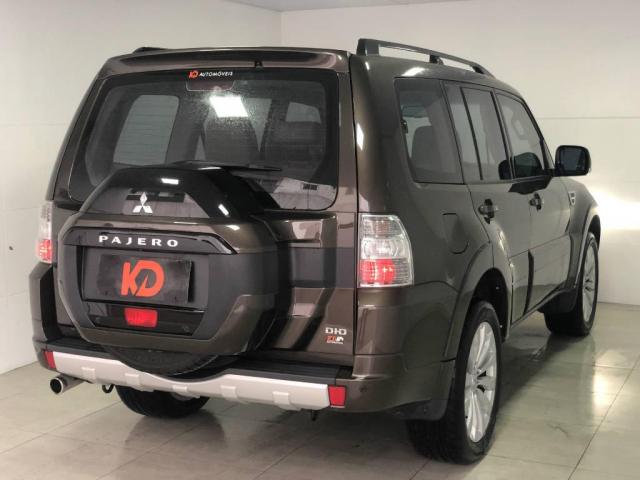 Mitsubishi Pajero Full Full 3.2 HPE 4x4 AT 7 Lugares - Foto 5
