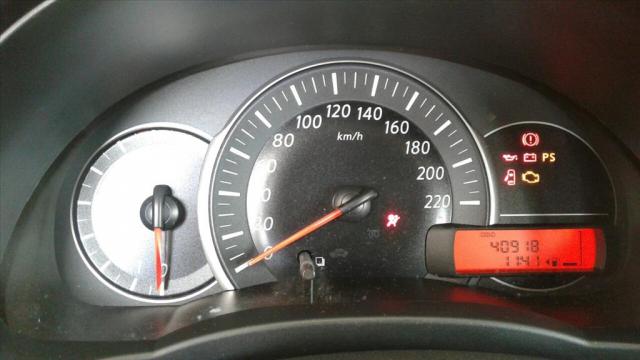 NISSAN VERSA 1.0 12V FLEX 4P MANUAL - Foto 13