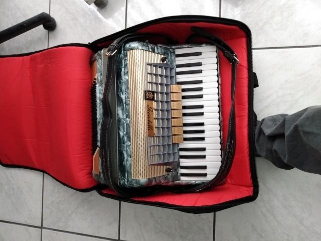 Acordeon, sanfona - Foto 3