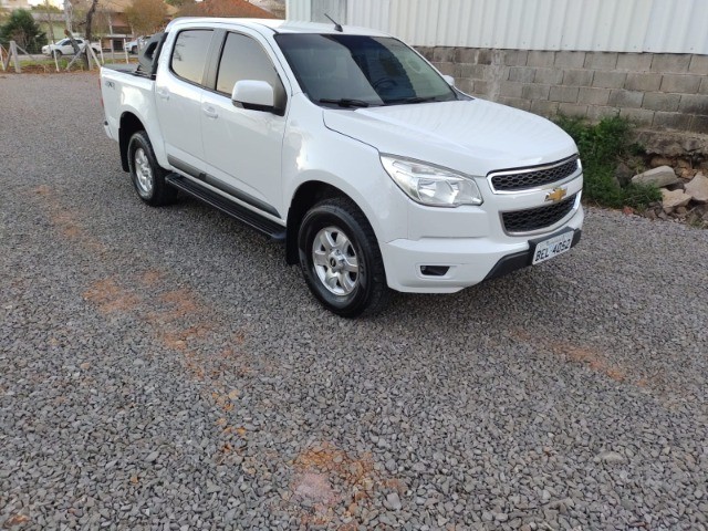 S10 DIESEL 4X4 TOP DE LINHA